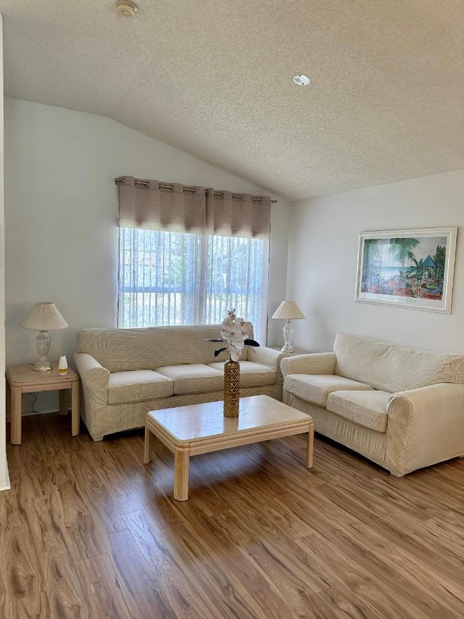 Private Pool With A Beautiful View Overlooking The Lake! Near Disney - Universal Kissimmee Exterior foto
