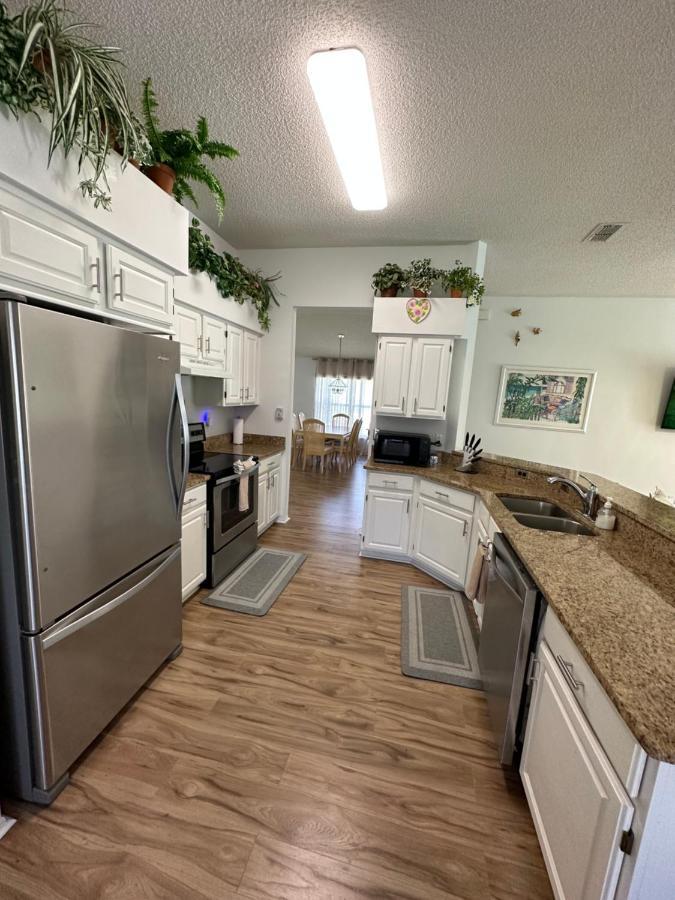 Private Pool With A Beautiful View Overlooking The Lake! Near Disney - Universal Kissimmee Exterior foto