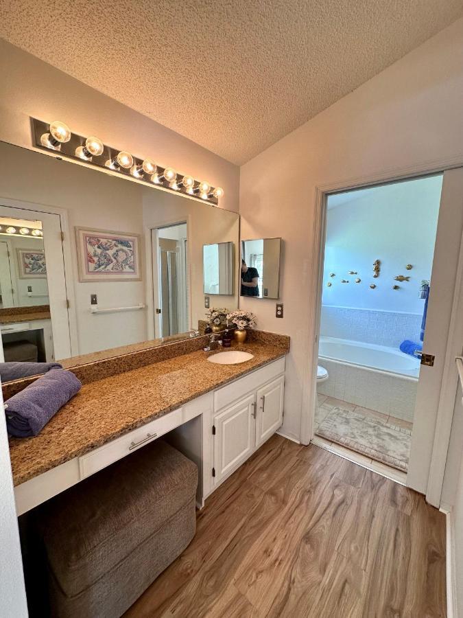 Private Pool With A Beautiful View Overlooking The Lake! Near Disney - Universal Kissimmee Exterior foto